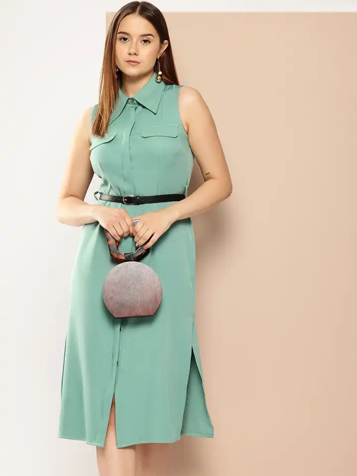 Sleeveless Midi Dress Trend 2026